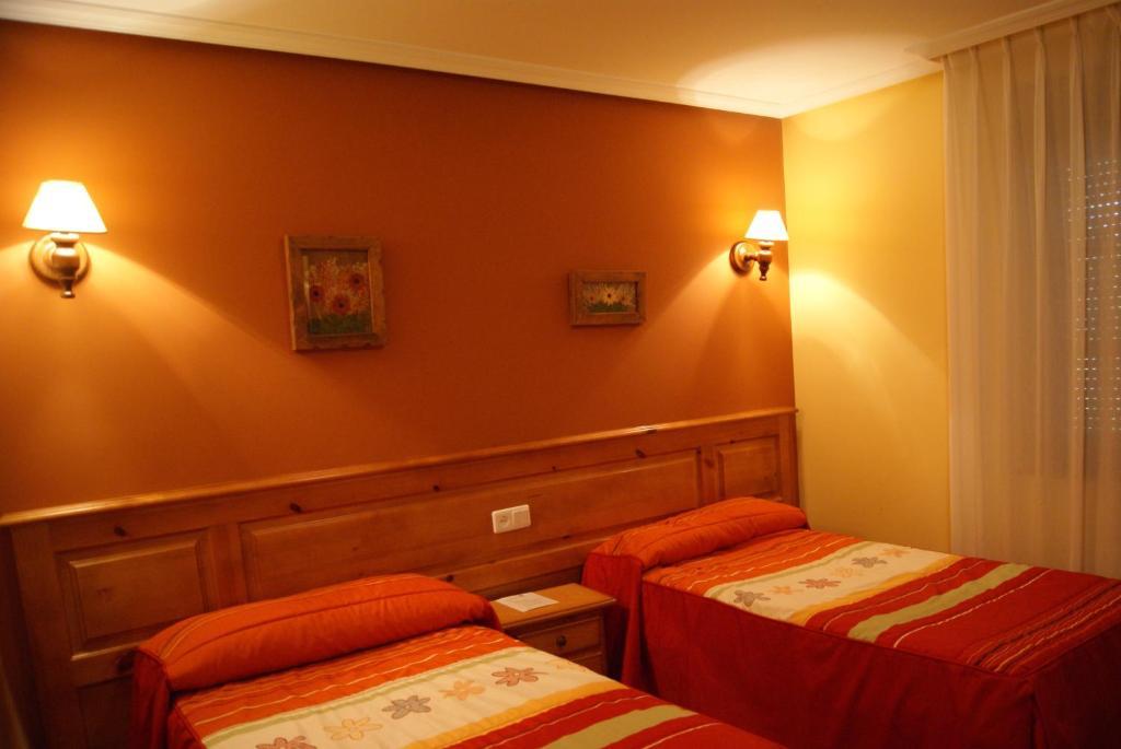 פונקבוס Hotel Garganta Del Cares חדר תמונה