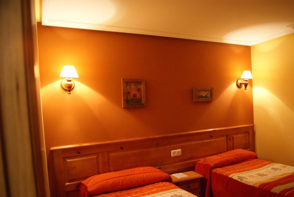 פונקבוס Hotel Garganta Del Cares חדר תמונה