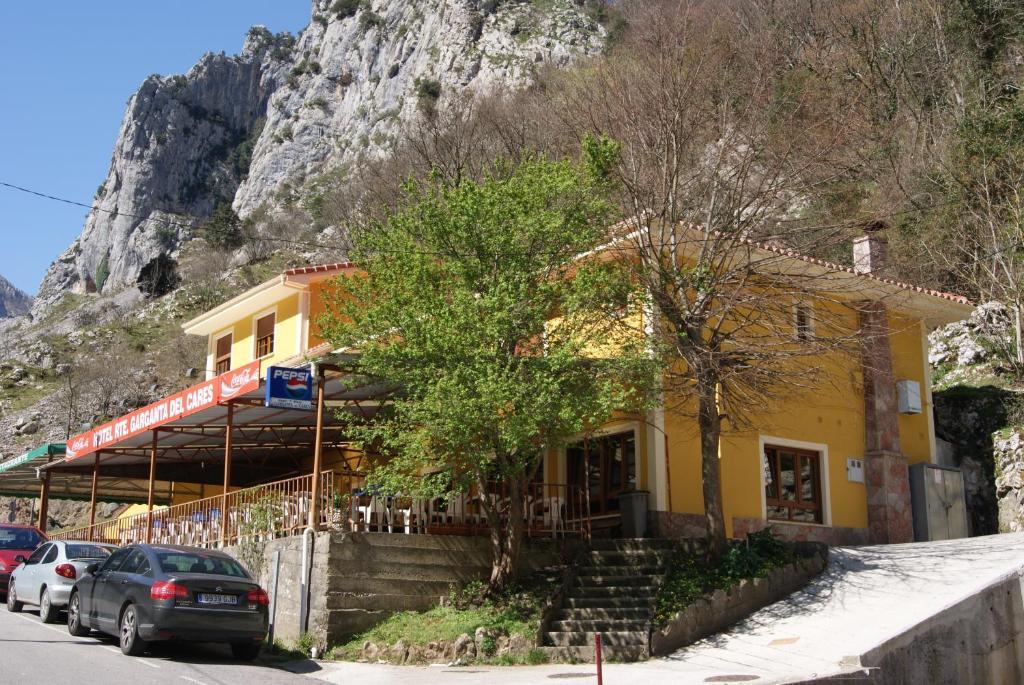 פונקבוס Hotel Garganta Del Cares מראה חיצוני תמונה
